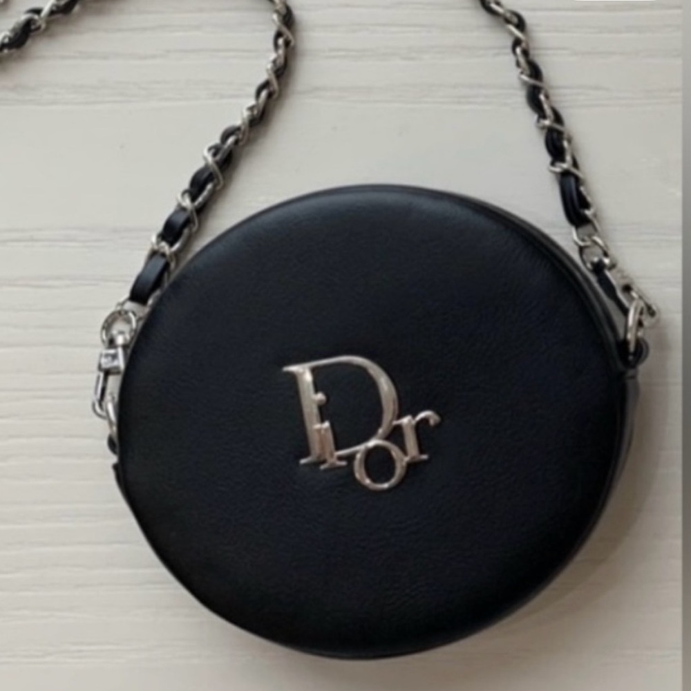 NIB Dior Black Circular Bag with Silver and black Chain - Picture 2 of 8